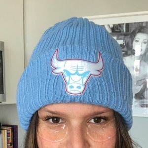 Chicago Bulls New Era Light Blue Clouds Cuffed Knit Hat